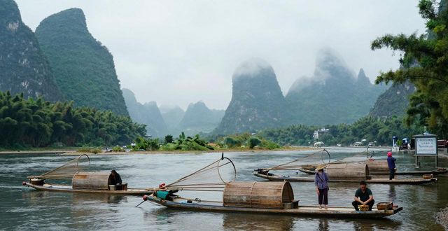 Li River fishing boats_Li River fishing boats_Li River fishing boats