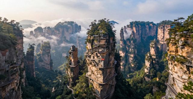 Zhangjiajie hiking trails_Zhangjiajie hiking trails_Zhangjiajie hiking trails