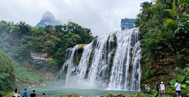 Zhangjiajie waterfalls_Zhangjiajie waterfalls_Zhangjiajie waterfalls